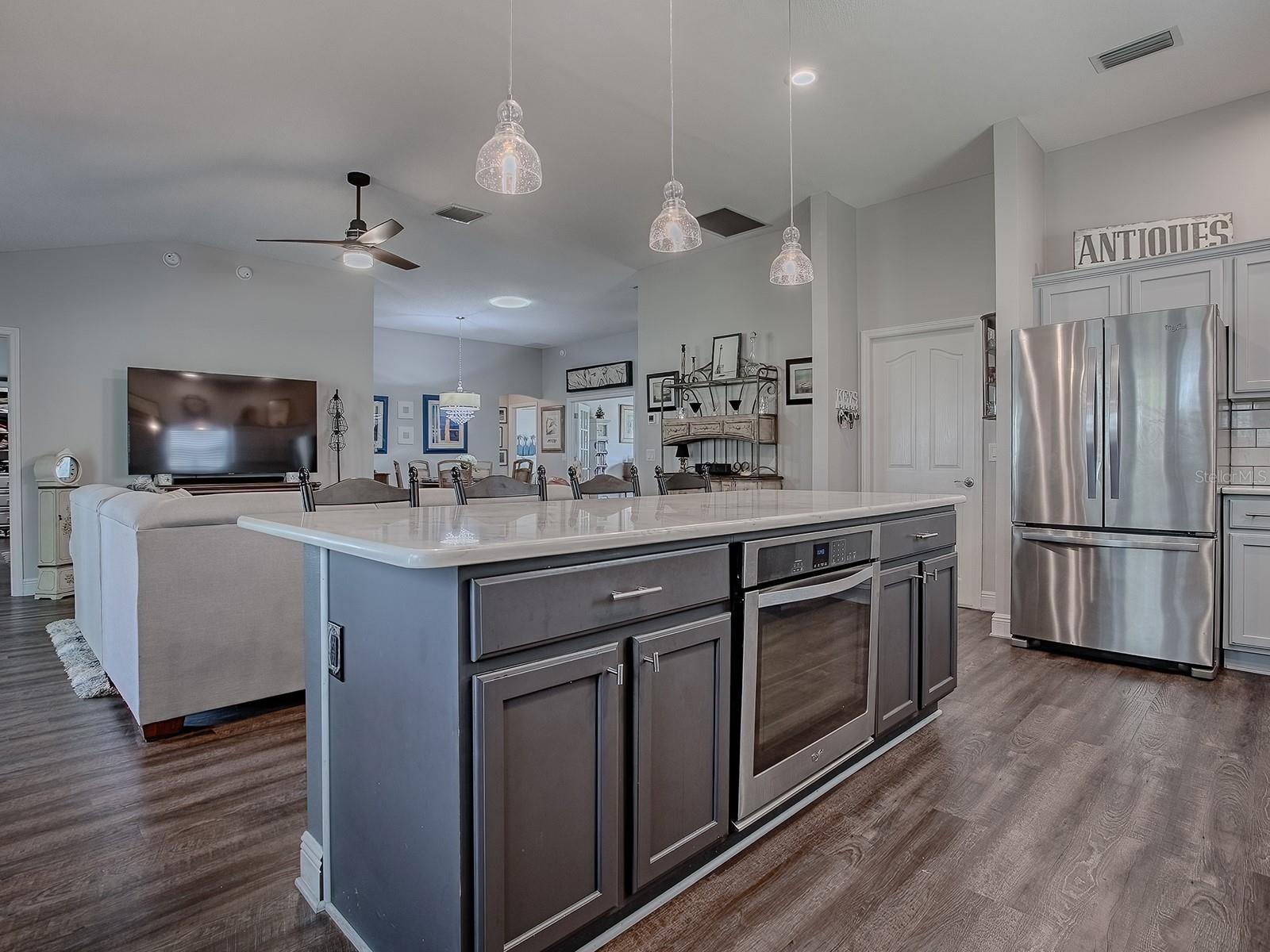 1739 LAKEWOOD DR, THE VILLAGES, FL, 32162