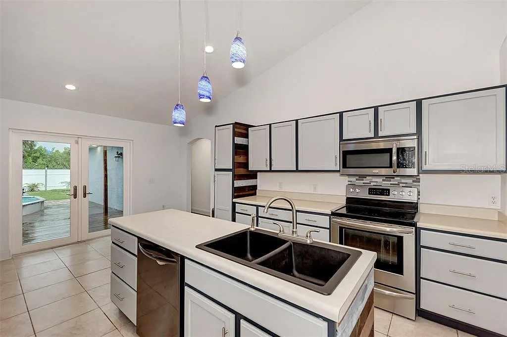 9295 MELODY CIR, PORT CHARLOTTE, FL, 33981