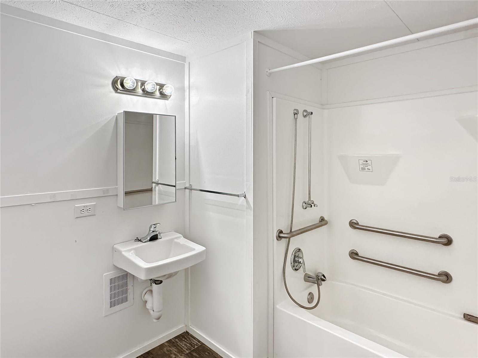 2945 2ND CT, DELAND, FL, 32724