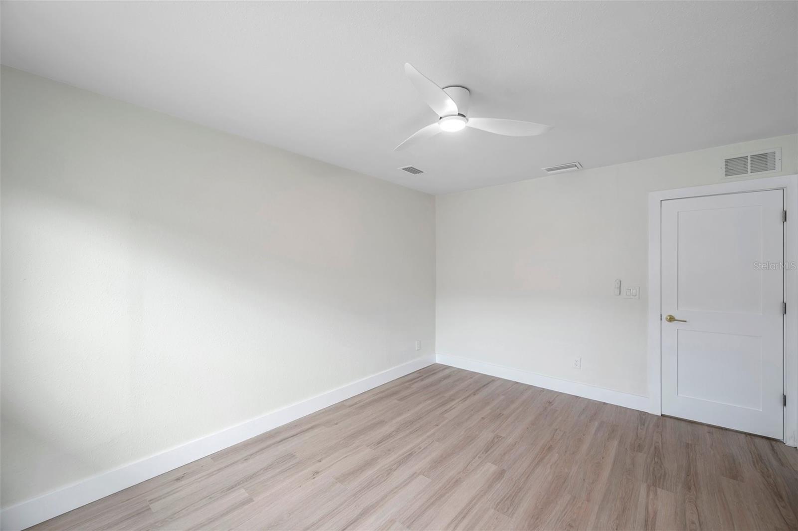 5833 DARTMOUTH AVE N, ST PETERSBURG, FL, 33710