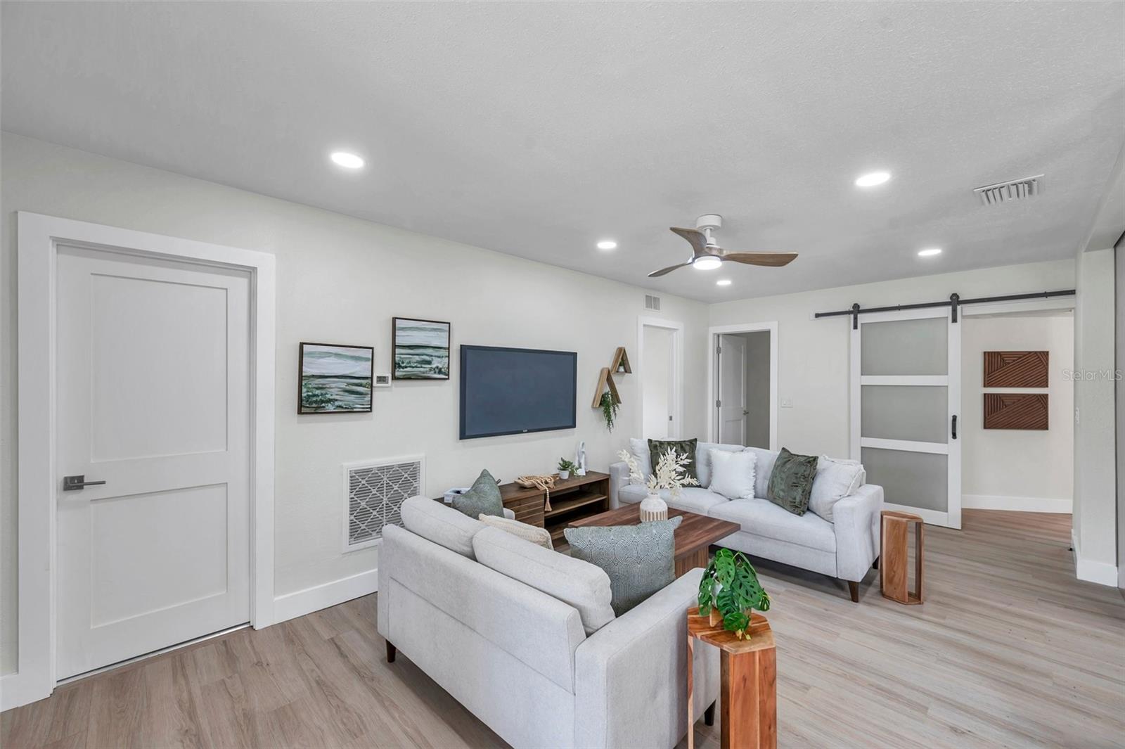 5833 DARTMOUTH AVE N, ST PETERSBURG, FL, 33710