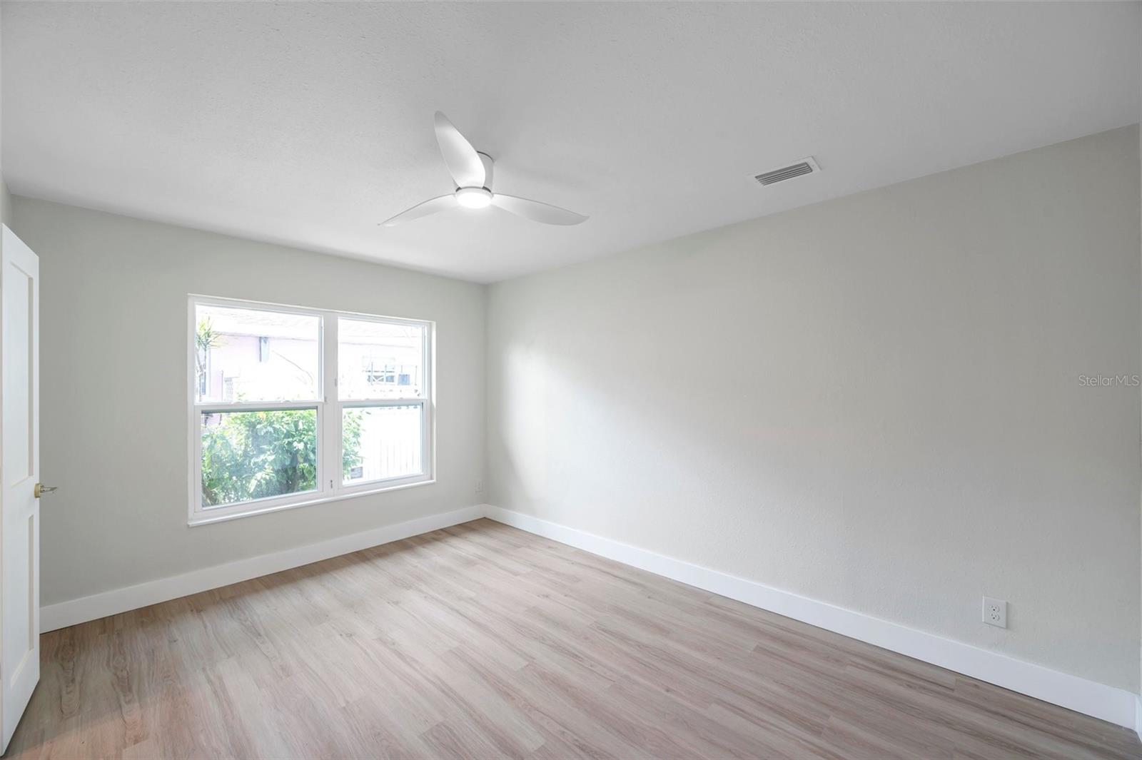 5833 DARTMOUTH AVE N, ST PETERSBURG, FL, 33710