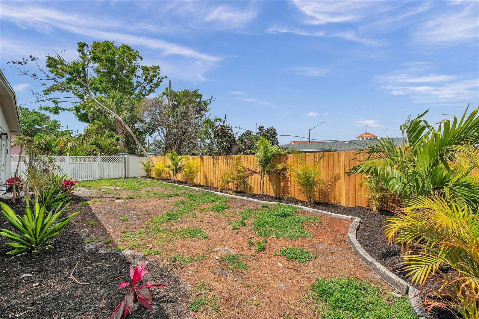 5833 DARTMOUTH AVE N, ST PETERSBURG, FL, 33710