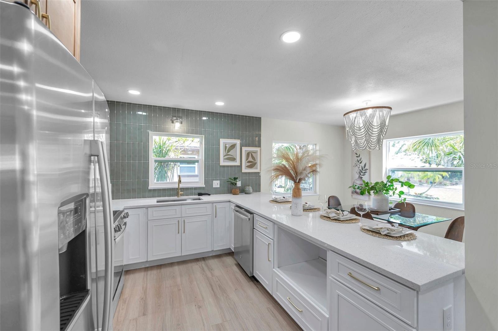 5833 DARTMOUTH AVE N, ST PETERSBURG, FL, 33710