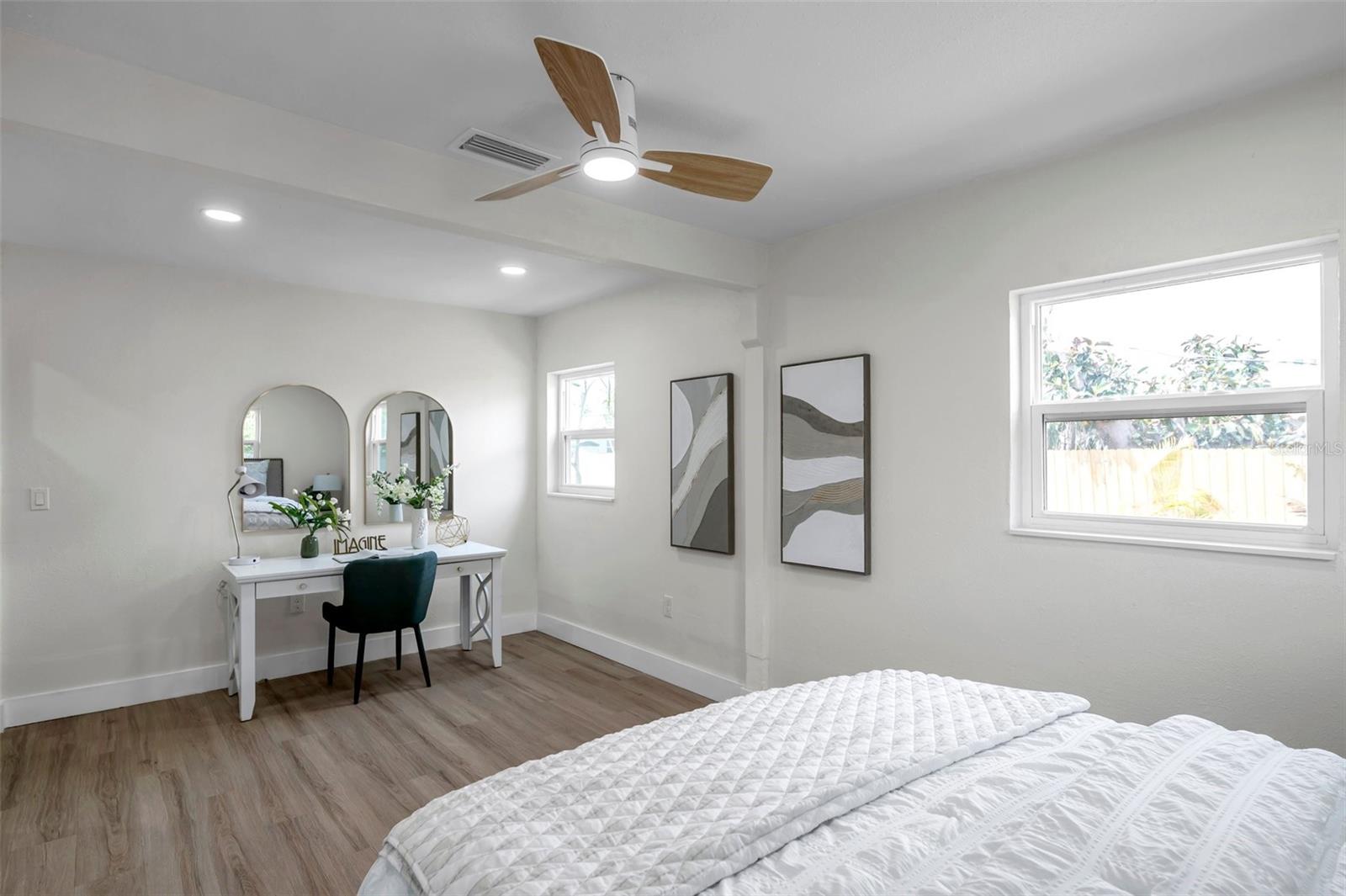 5833 DARTMOUTH AVE N, ST PETERSBURG, FL, 33710