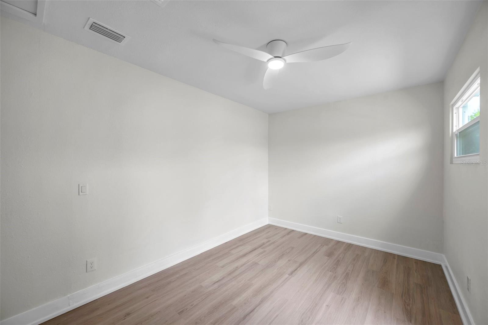 5833 DARTMOUTH AVE N, ST PETERSBURG, FL, 33710