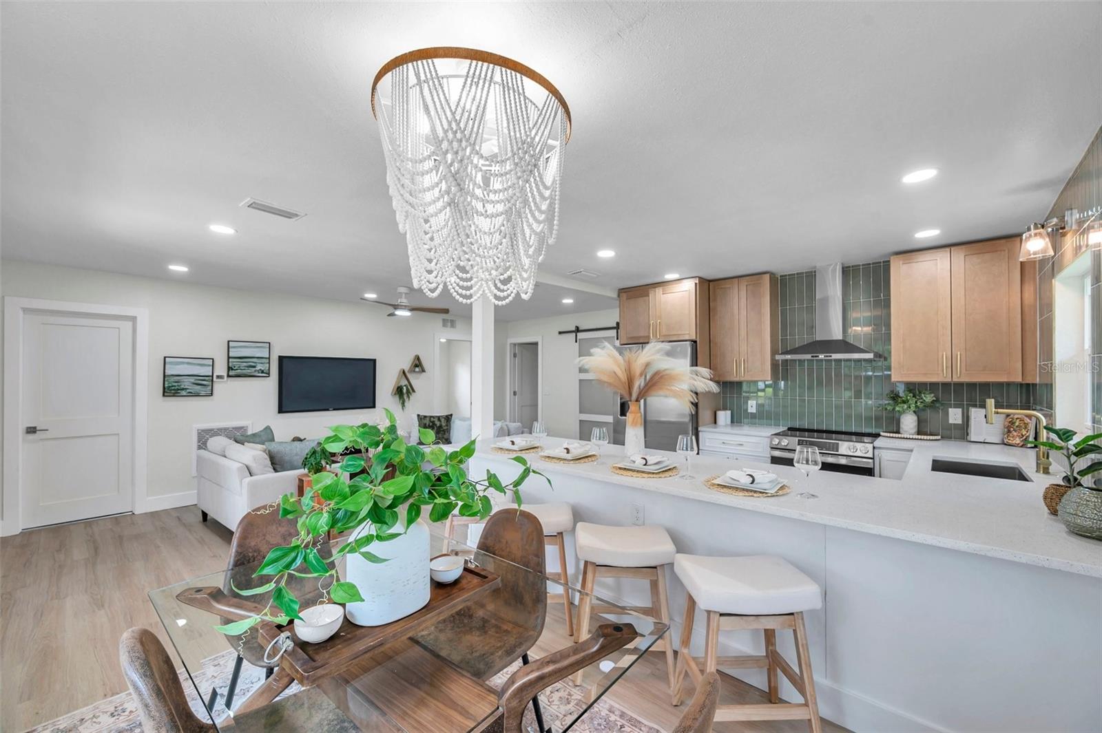 5833 DARTMOUTH AVE N, ST PETERSBURG, FL, 33710