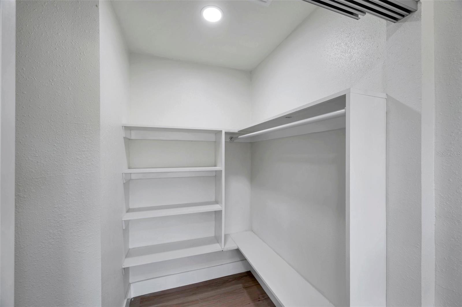 5833 DARTMOUTH AVE N, ST PETERSBURG, FL, 33710