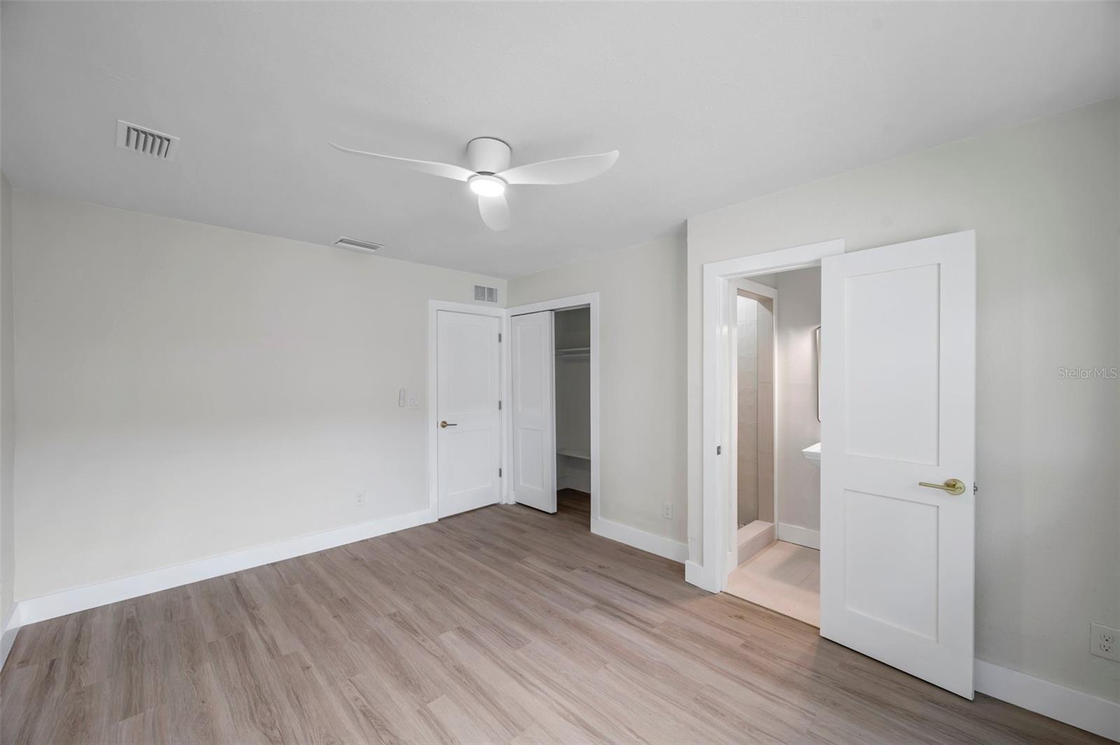 5833 DARTMOUTH AVE N, ST PETERSBURG, FL, 33710