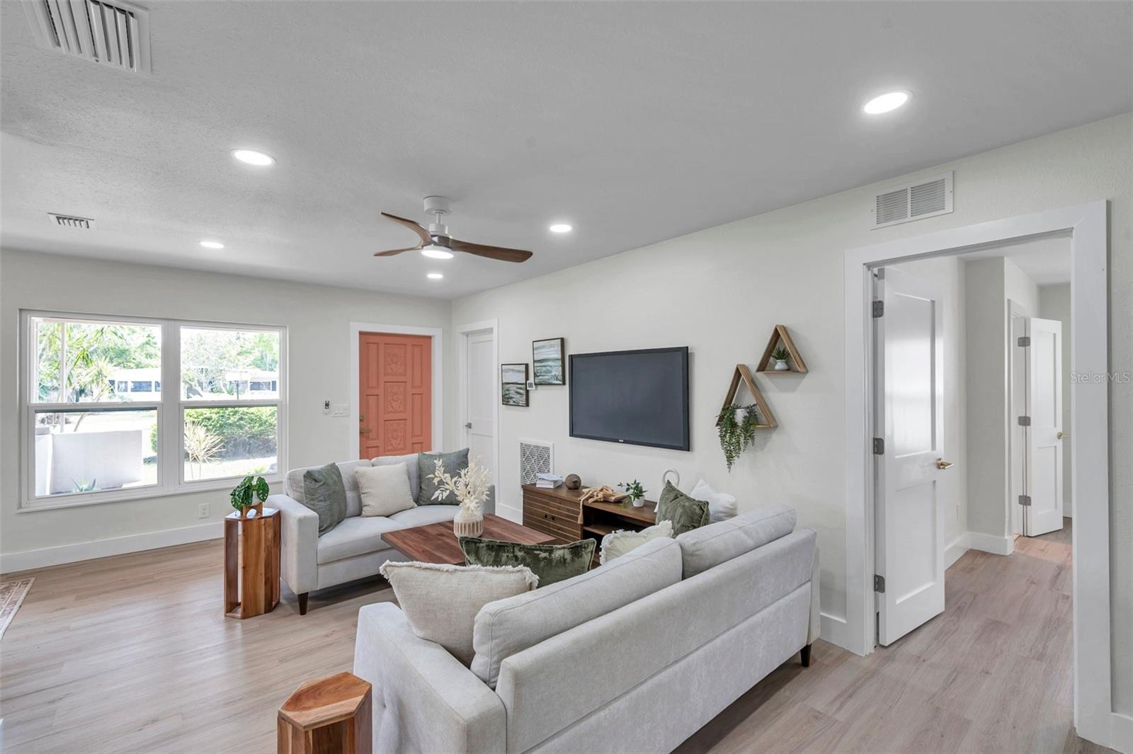 5833 DARTMOUTH AVE N, ST PETERSBURG, FL, 33710