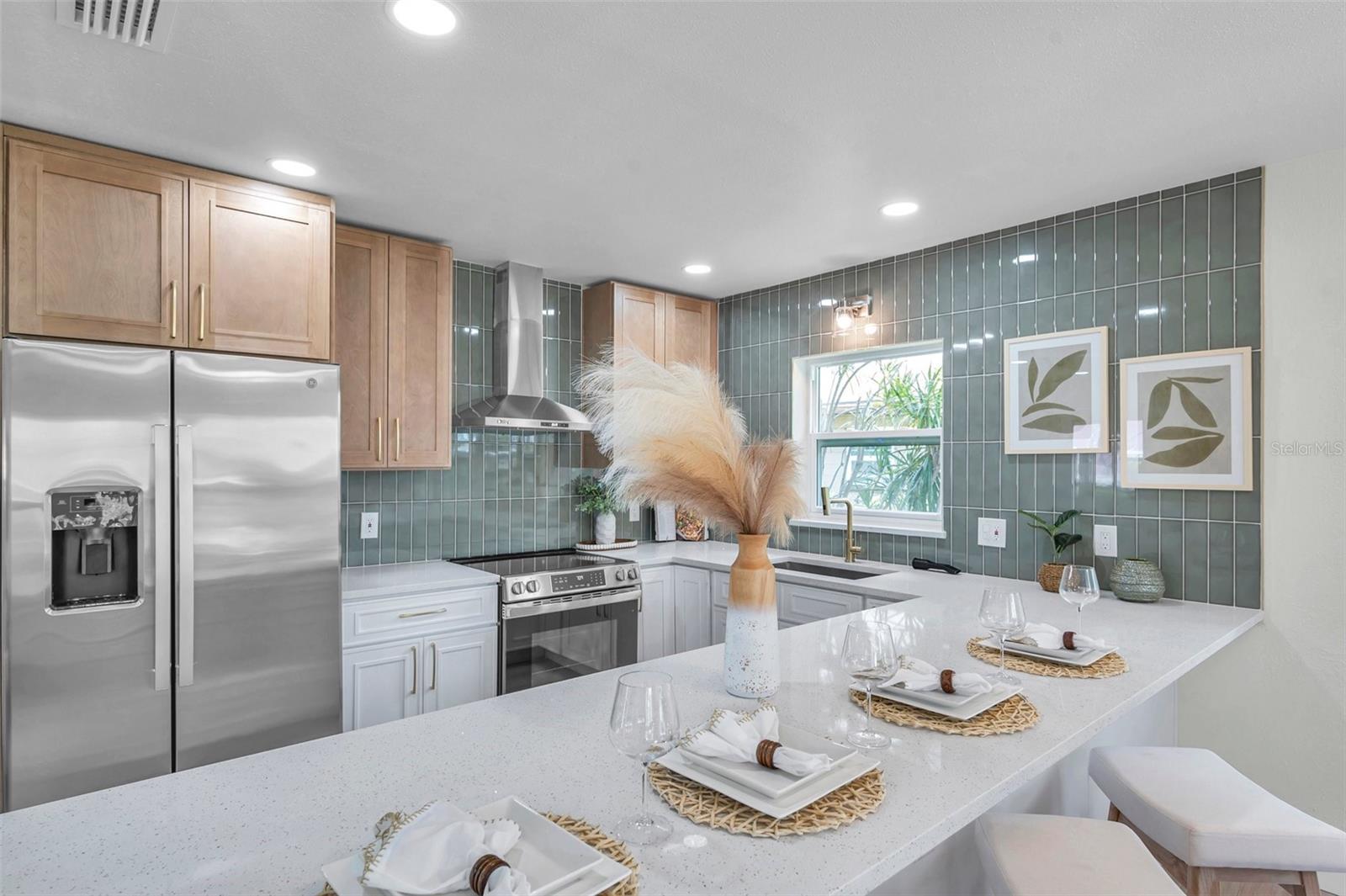 5833 DARTMOUTH AVE N, ST PETERSBURG, FL, 33710