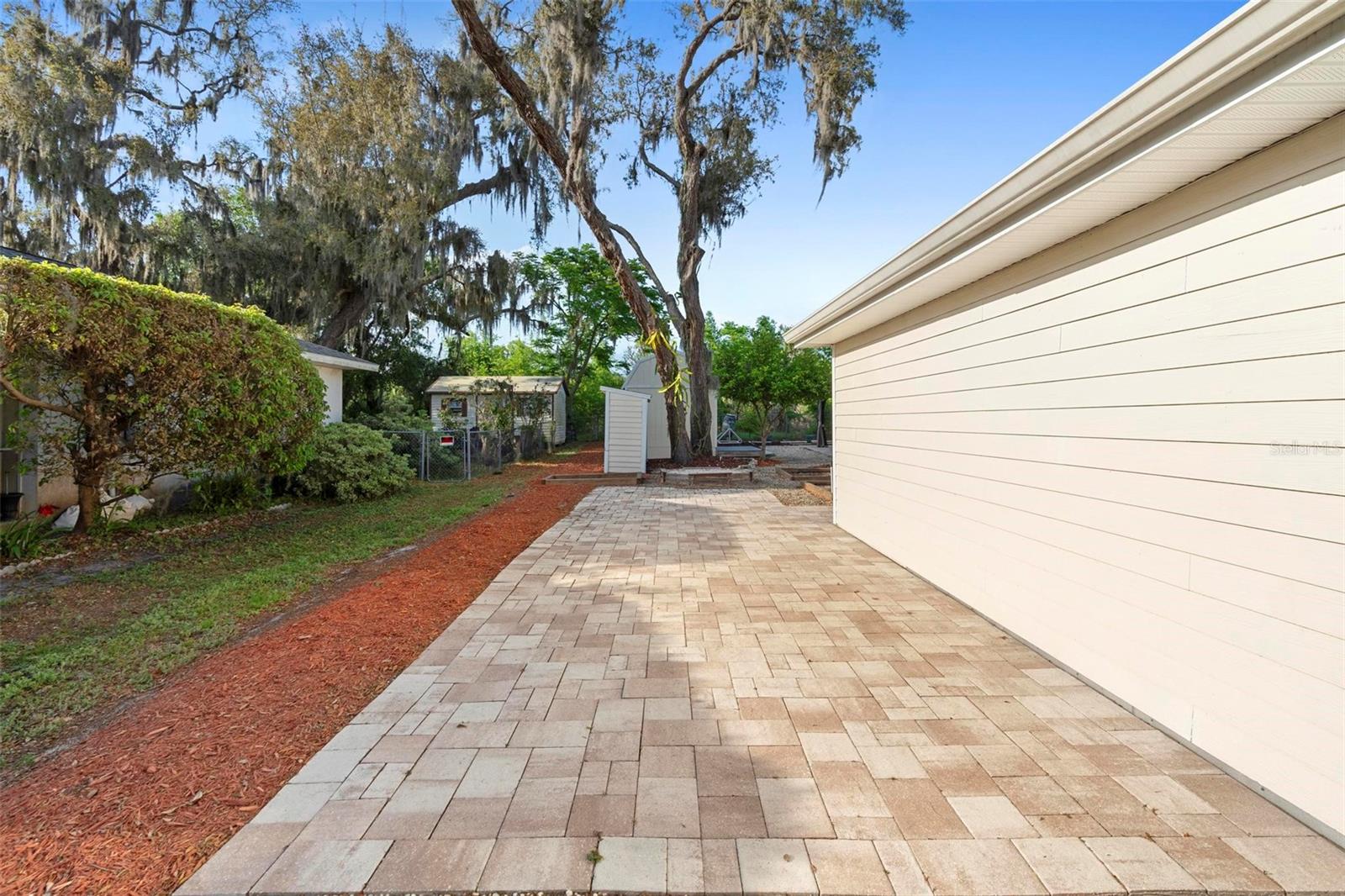 3005 GARDEN RD, EUSTIS, FL, 32726