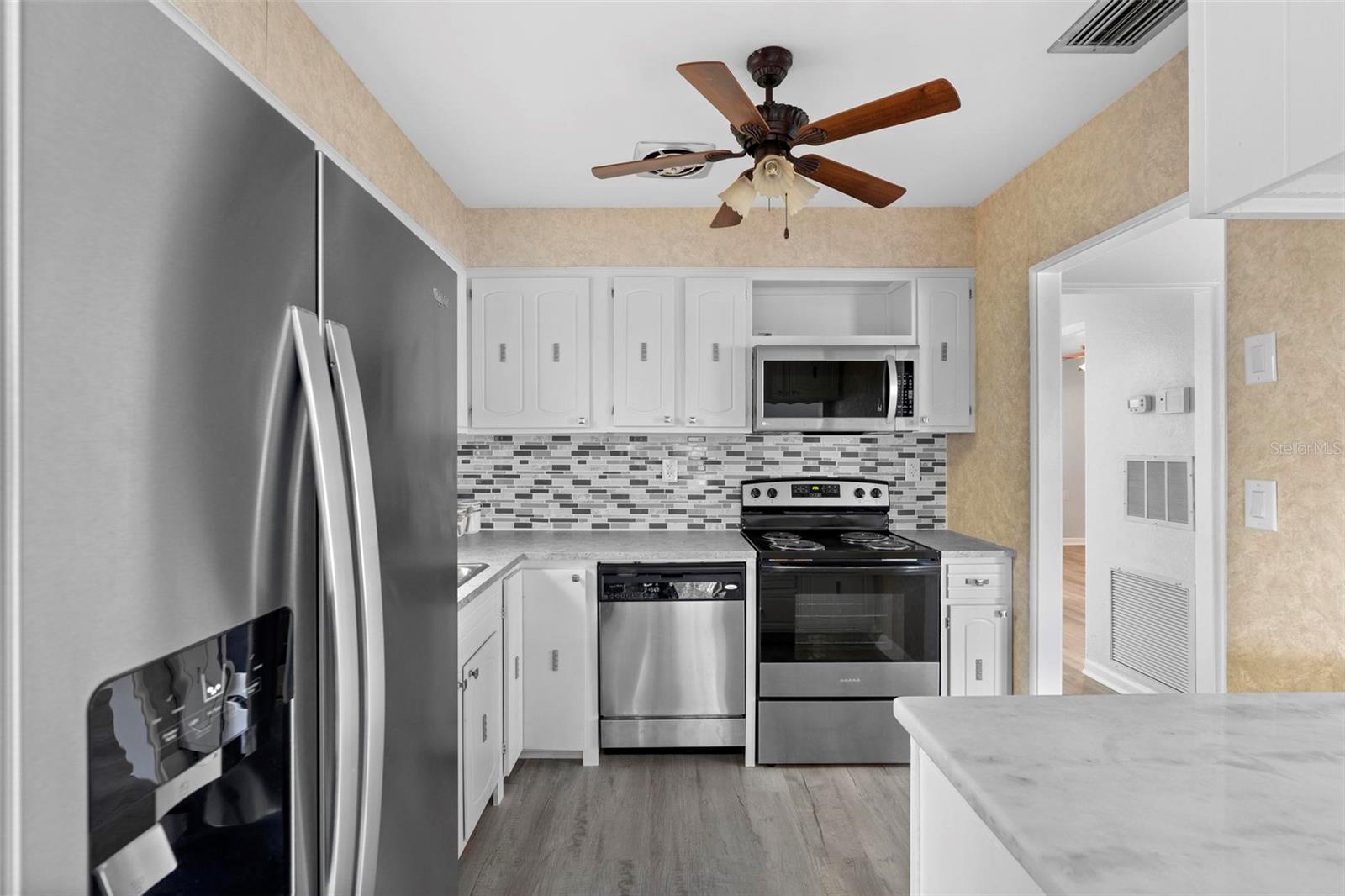 3005 GARDEN RD, EUSTIS, FL, 32726