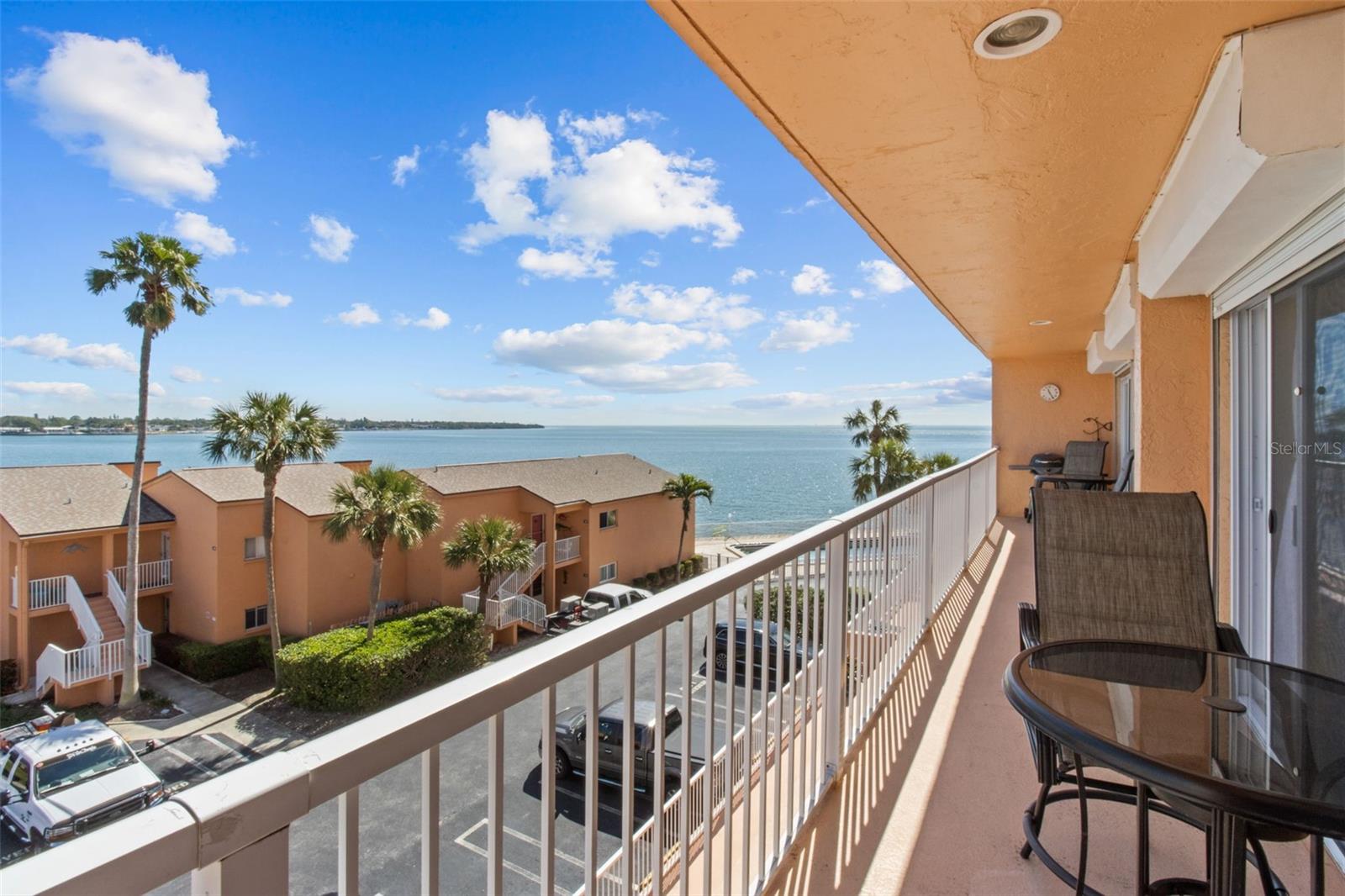 7430 SUNSHINE SKYWAY LN S #402, ST PETERSBURG, FL, 33711