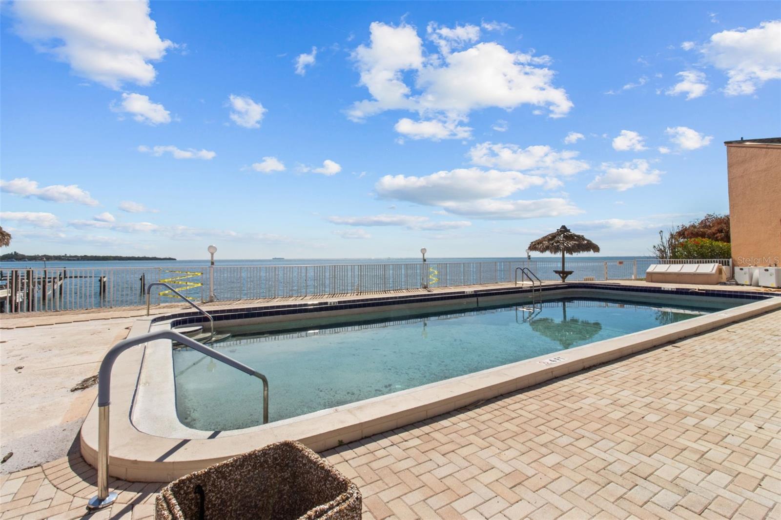 7430 SUNSHINE SKYWAY LN S #402, ST PETERSBURG, FL, 33711