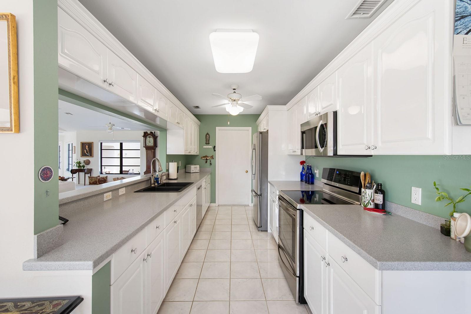 60 N OXFORD DR, ENGLEWOOD, FL, 34223