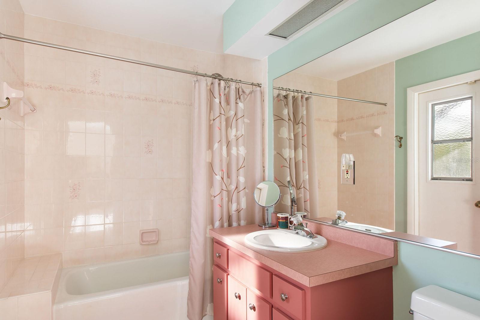 60 N OXFORD DR, ENGLEWOOD, FL, 34223