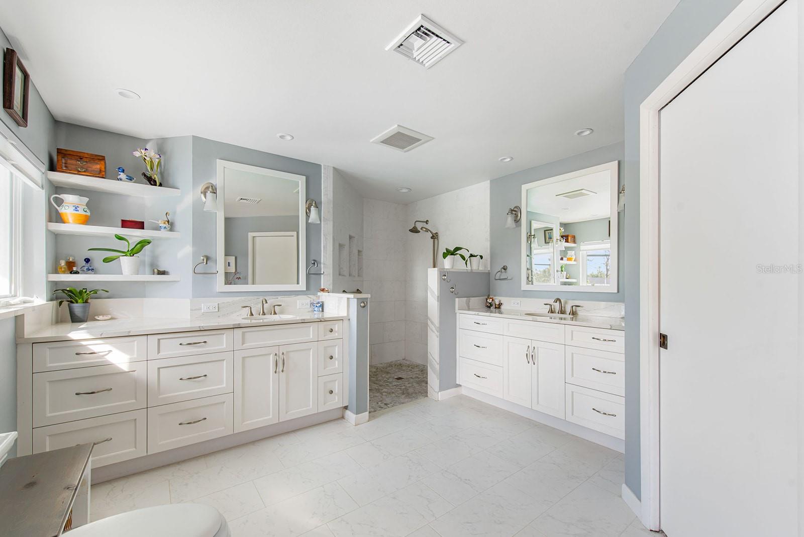 60 N OXFORD DR, ENGLEWOOD, FL, 34223