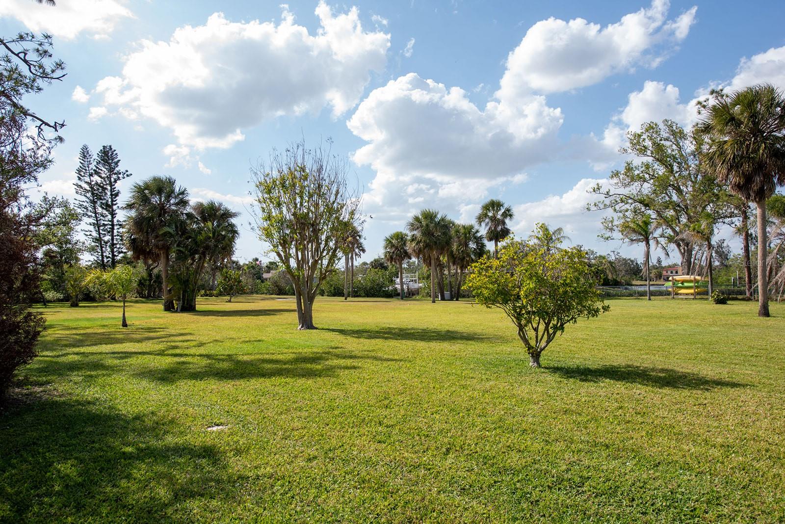 60 N OXFORD DR, ENGLEWOOD, FL, 34223