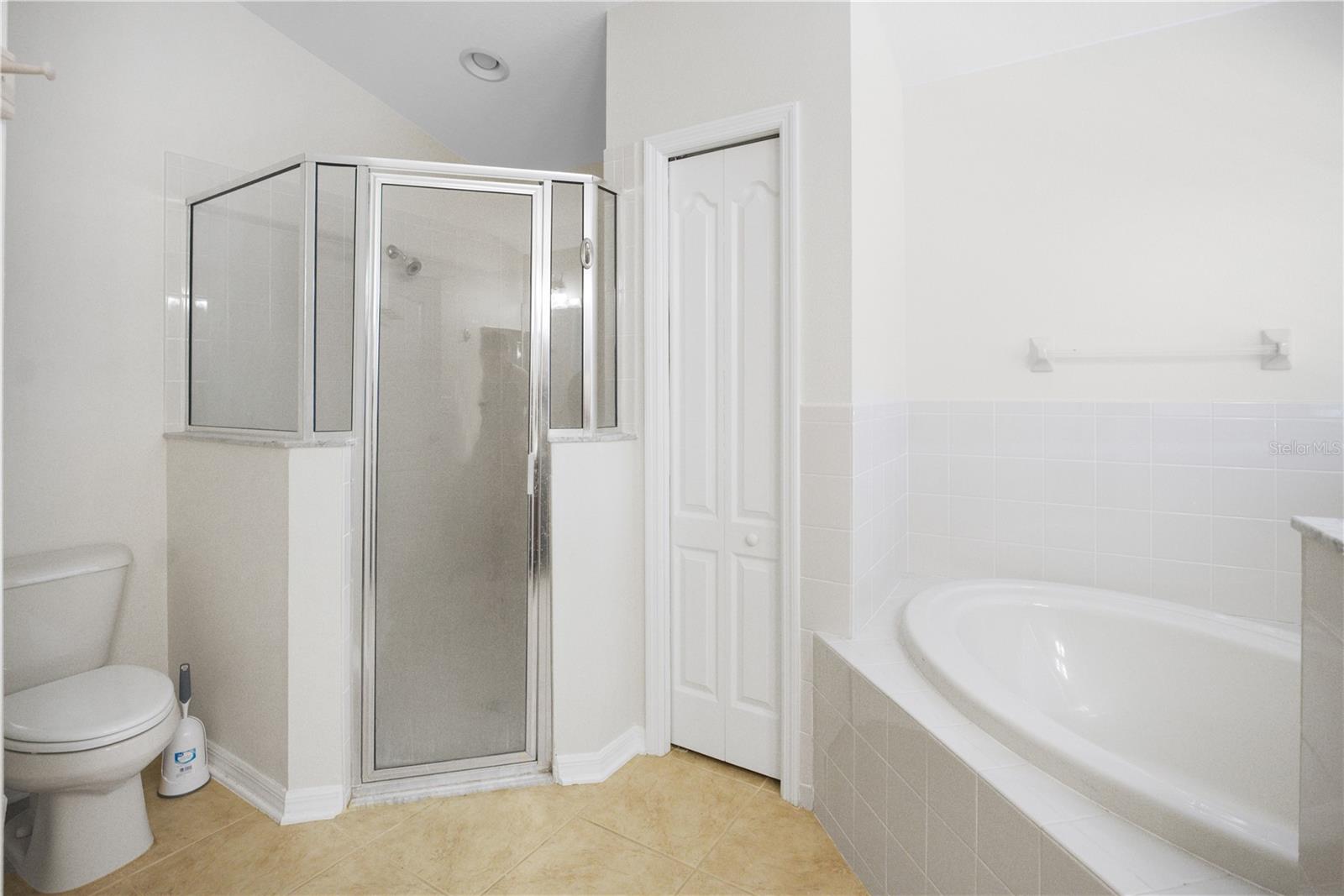 4042 LANGDRUM DR, WESLEY CHAPEL, FL, 33543