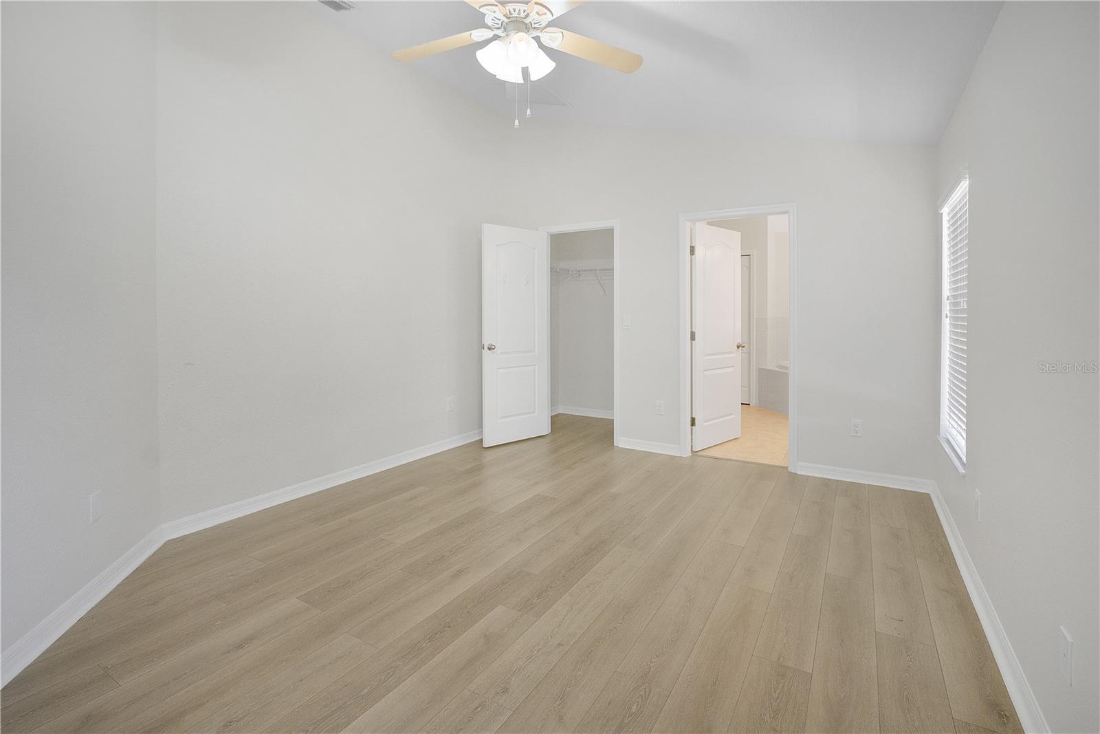 4042 LANGDRUM DR, WESLEY CHAPEL, FL, 33543