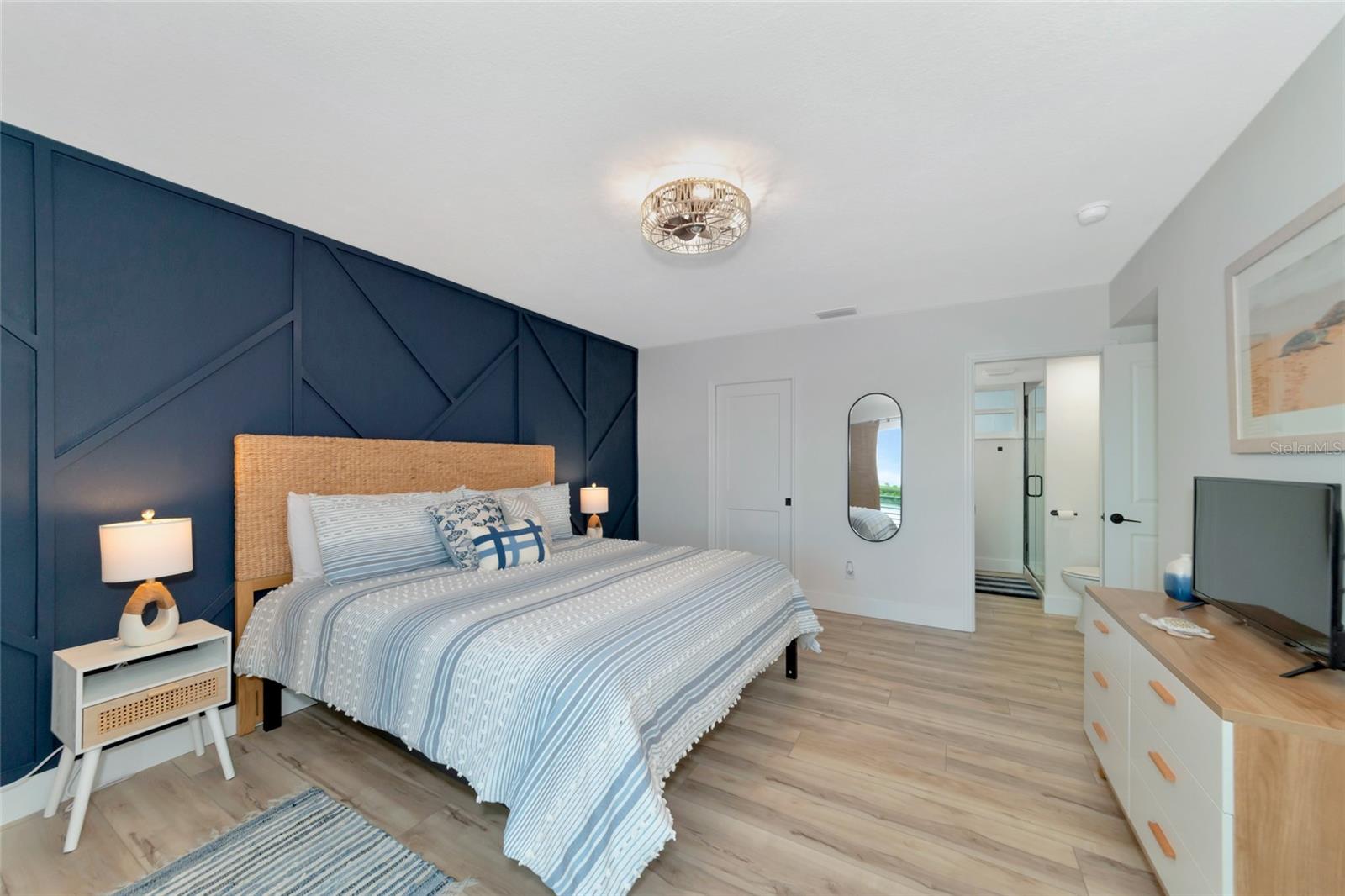 605 SUTTON PL #401-A, LONGBOAT KEY, FL, 34228