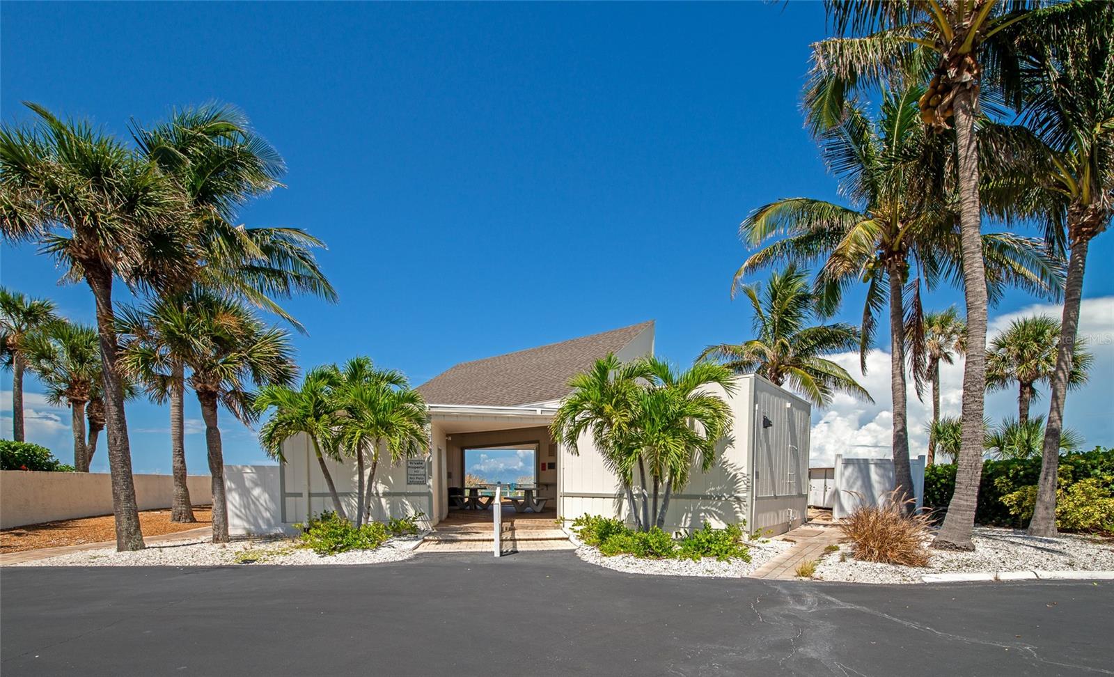 605 SUTTON PL #401-A, LONGBOAT KEY, FL, 34228