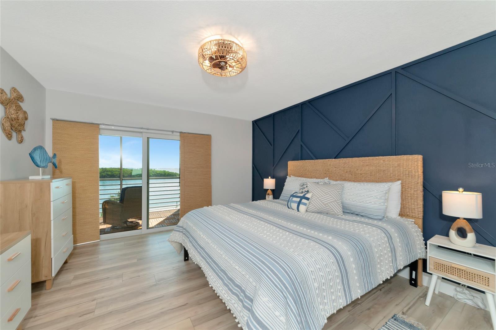 605 SUTTON PL #401-A, LONGBOAT KEY, FL, 34228