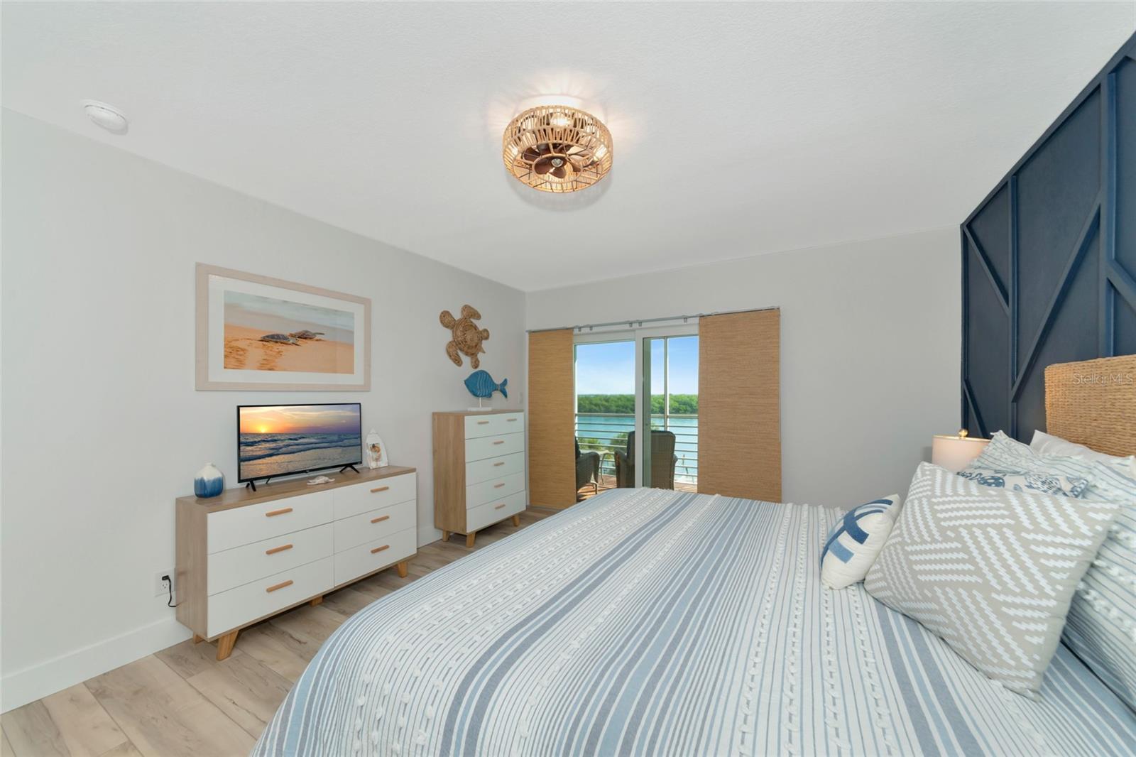 605 SUTTON PL #401-A, LONGBOAT KEY, FL, 34228