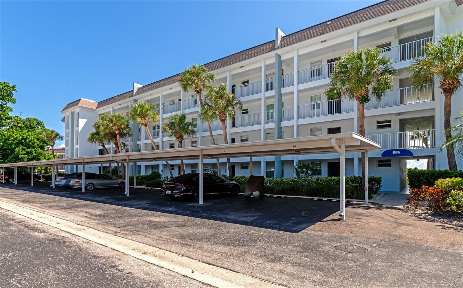 605 SUTTON PL #401-A, LONGBOAT KEY, FL, 34228