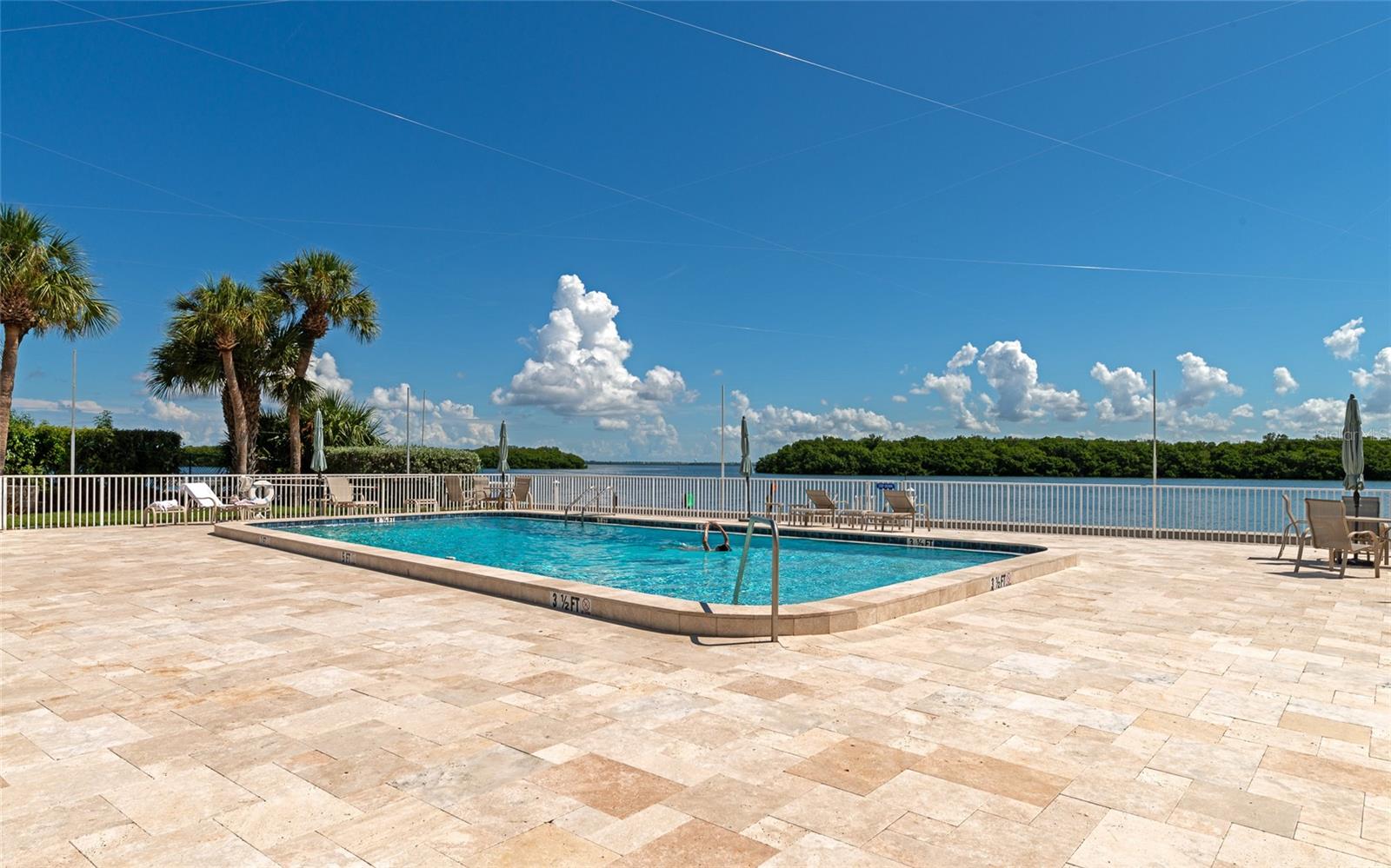605 SUTTON PL #401-A, LONGBOAT KEY, FL, 34228