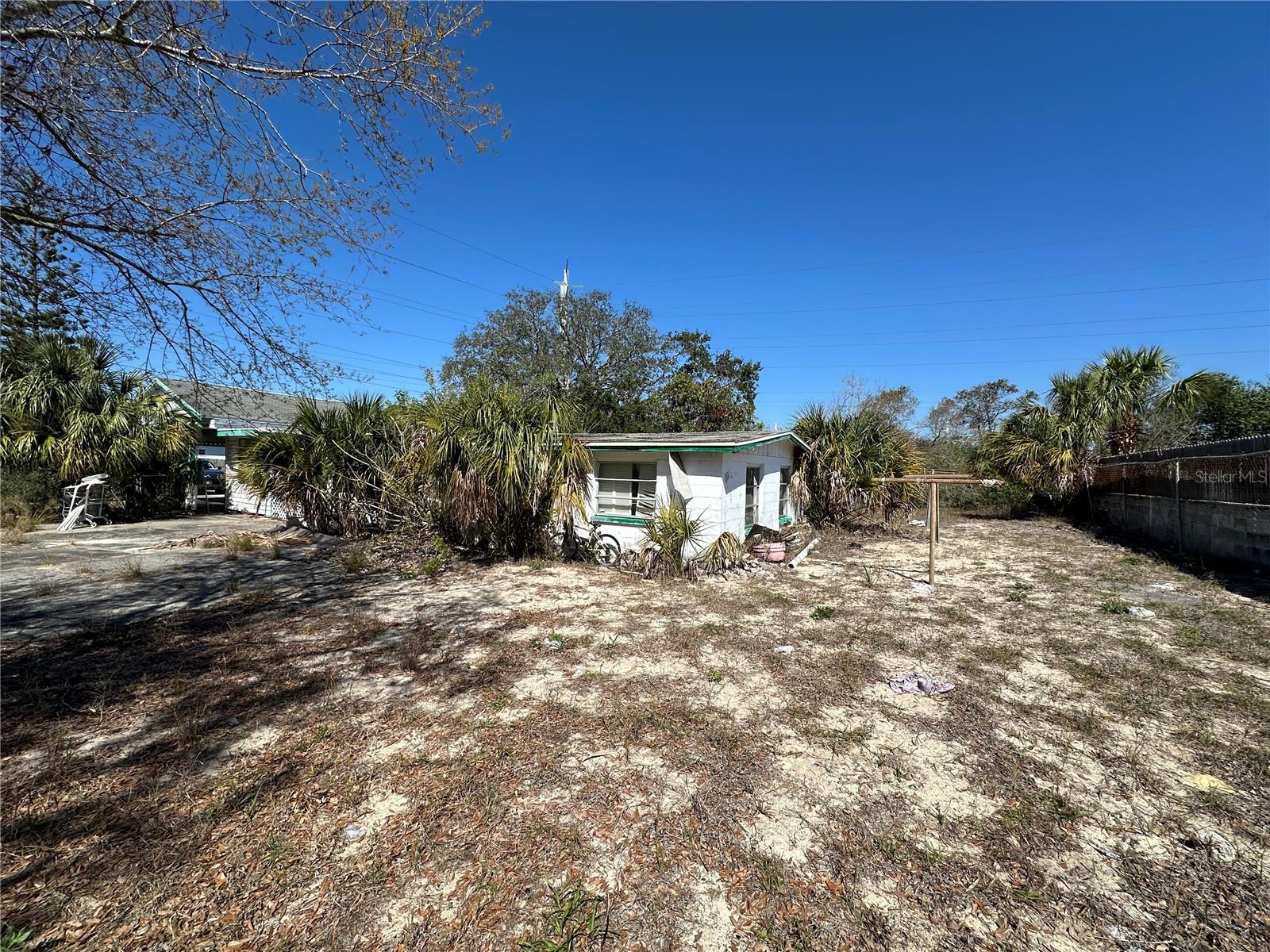 609 S. DISSTON AVE AVE, TARPON SPRINGS, FL, 34689