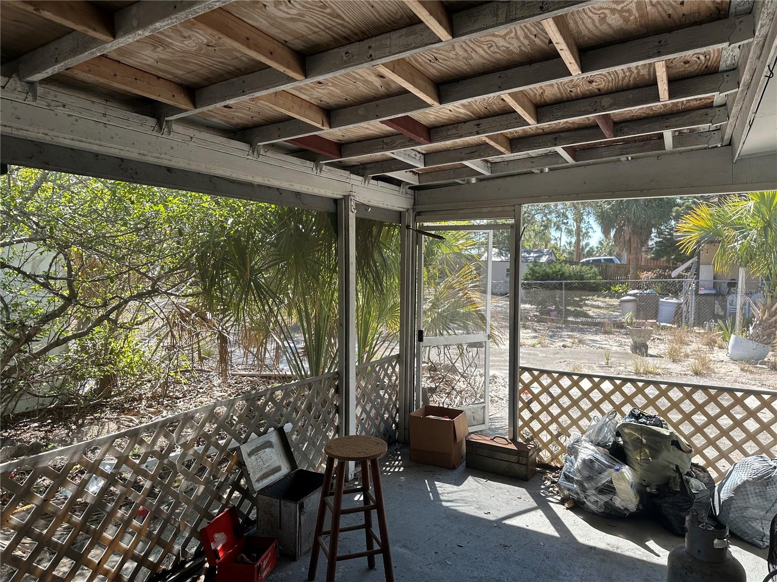 609 S. DISSTON AVE AVE, TARPON SPRINGS, FL, 34689