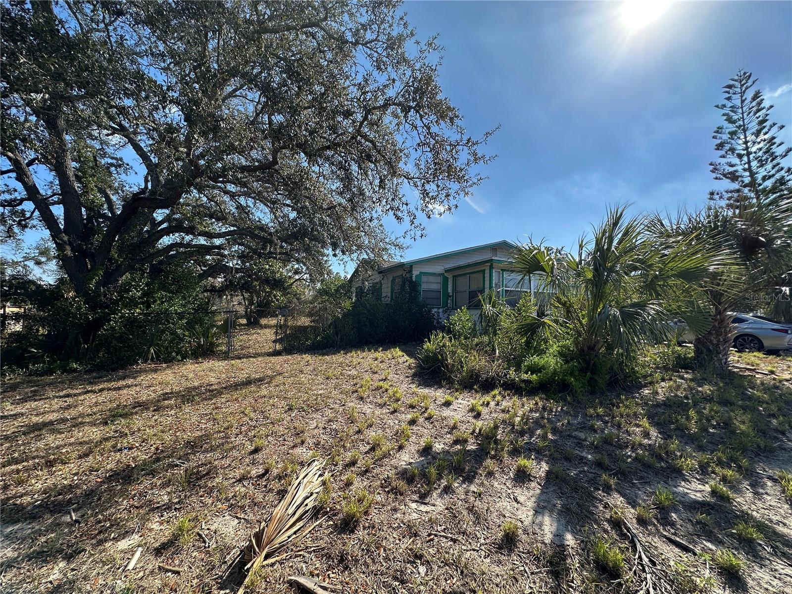 609 S. DISSTON AVE AVE, TARPON SPRINGS, FL, 34689