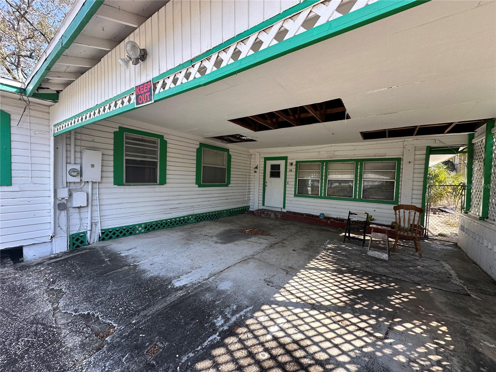 609 S. DISSTON AVE AVE, TARPON SPRINGS, FL, 34689