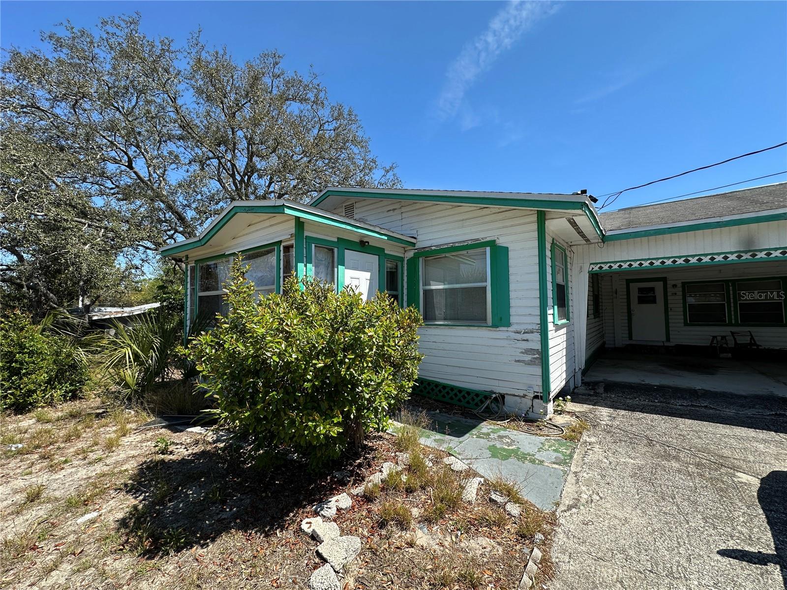 609 S. DISSTON AVE AVE, TARPON SPRINGS, FL, 34689