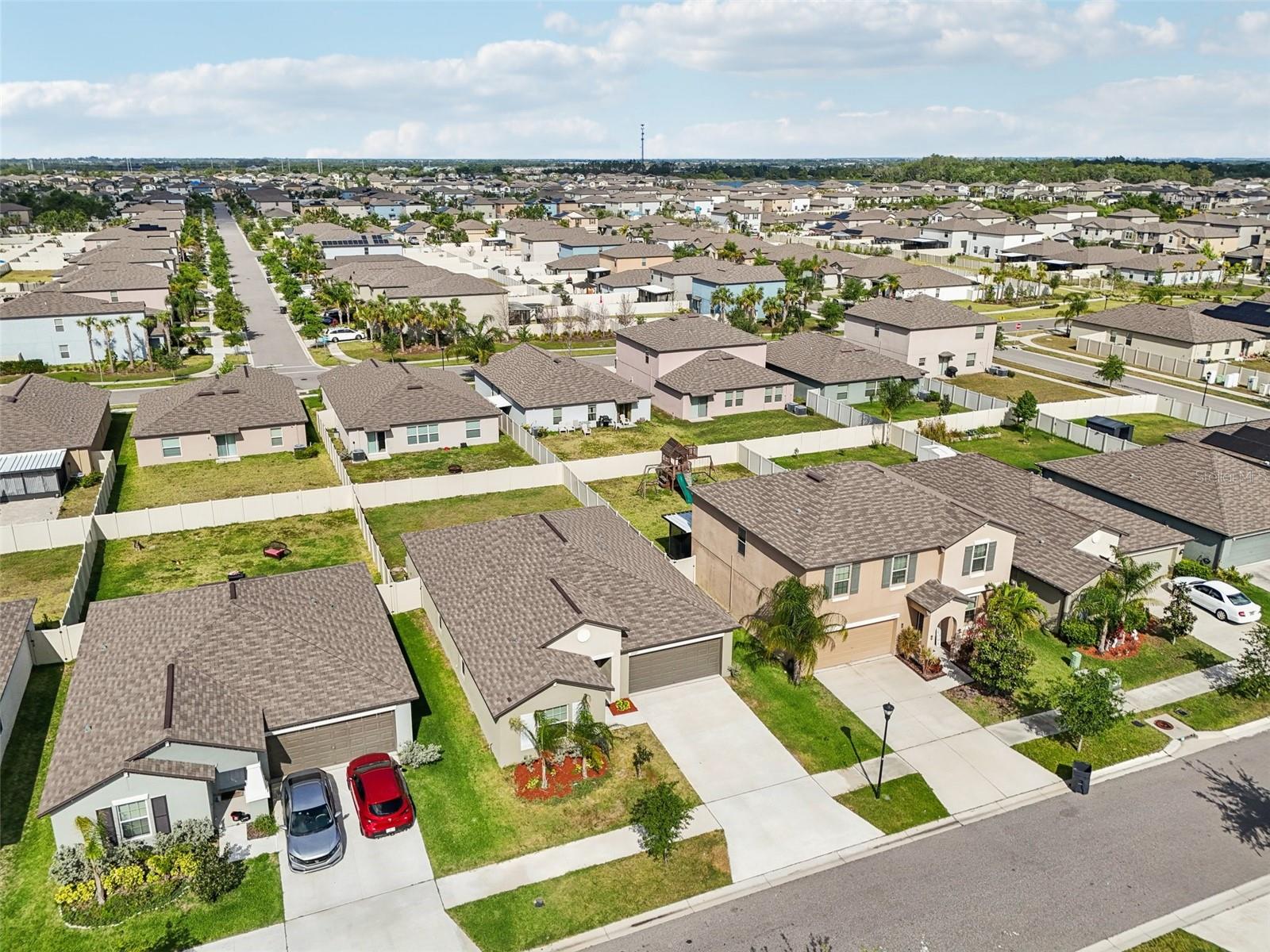 15709 HUNTER SPRINGS PL, SUN CITY CENTER, FL, 33573