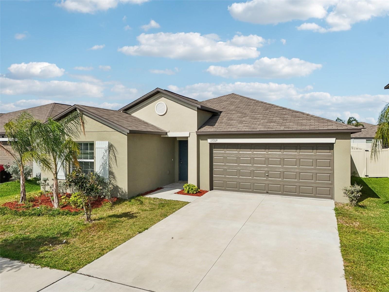 15709 HUNTER SPRINGS PL, SUN CITY CENTER, FL, 33573