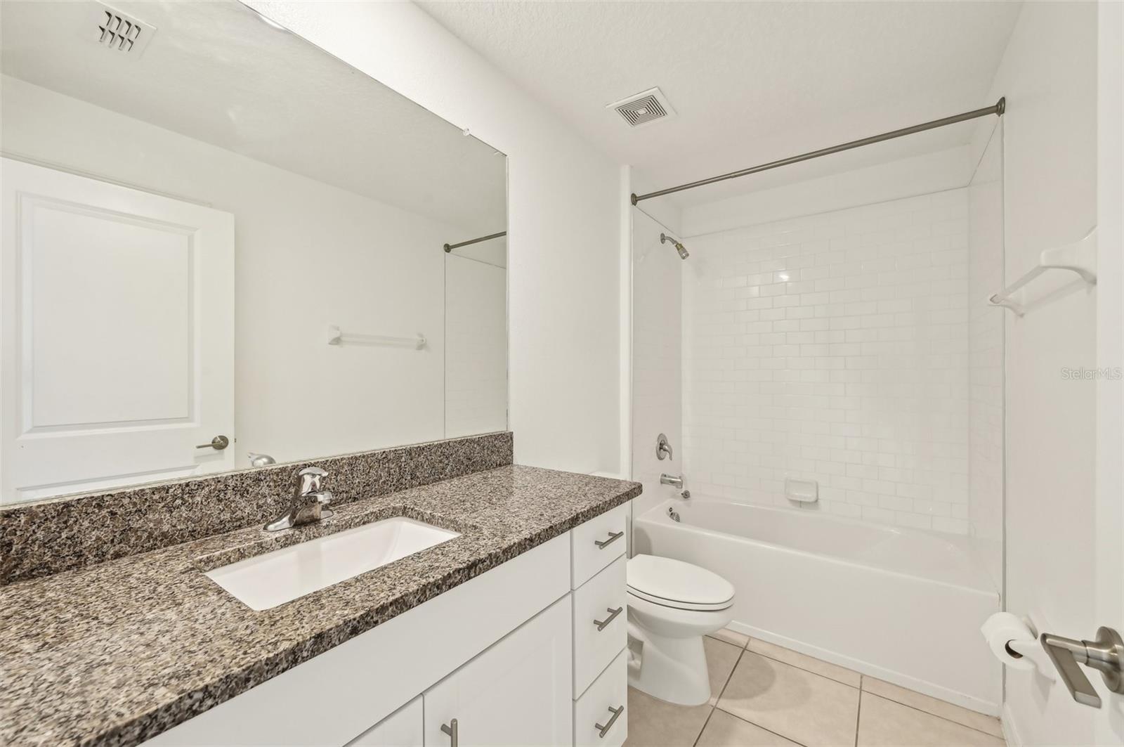 15709 HUNTER SPRINGS PL, SUN CITY CENTER, FL, 33573