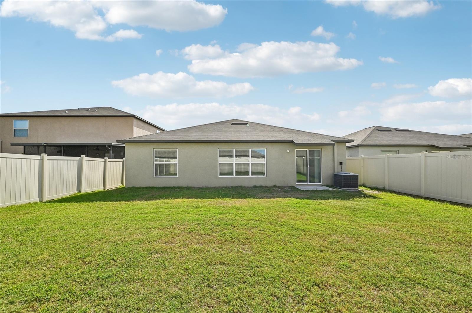 15709 HUNTER SPRINGS PL, SUN CITY CENTER, FL, 33573