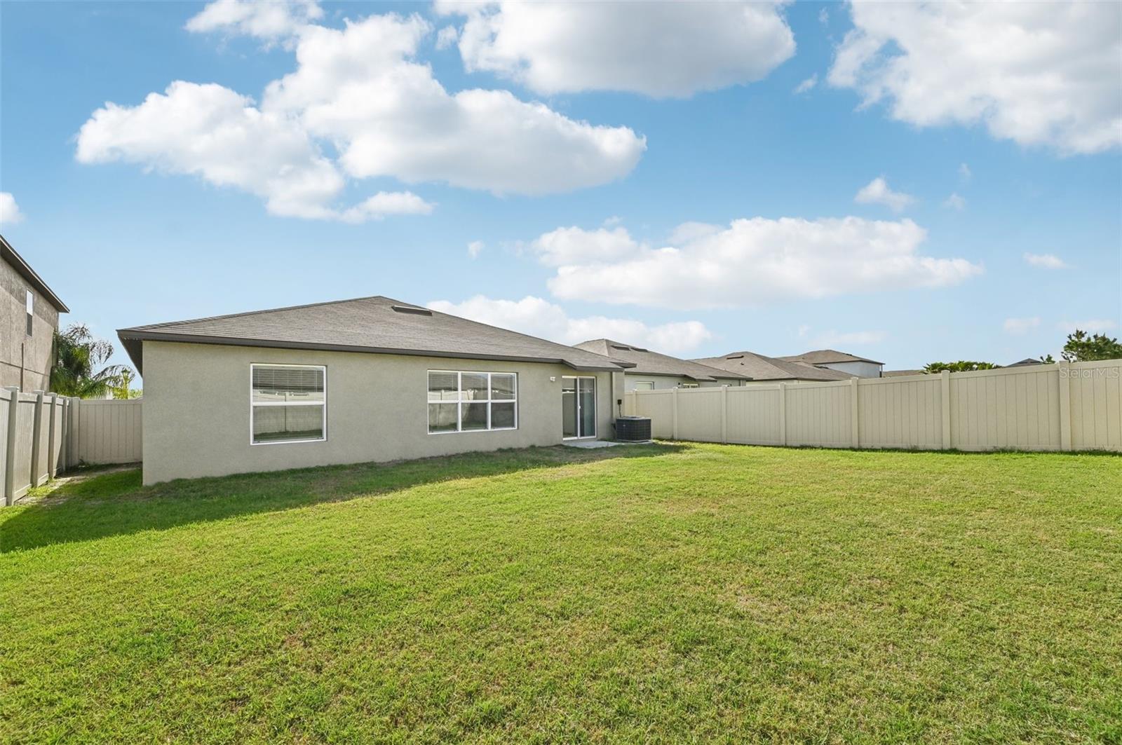 15709 HUNTER SPRINGS PL, SUN CITY CENTER, FL, 33573
