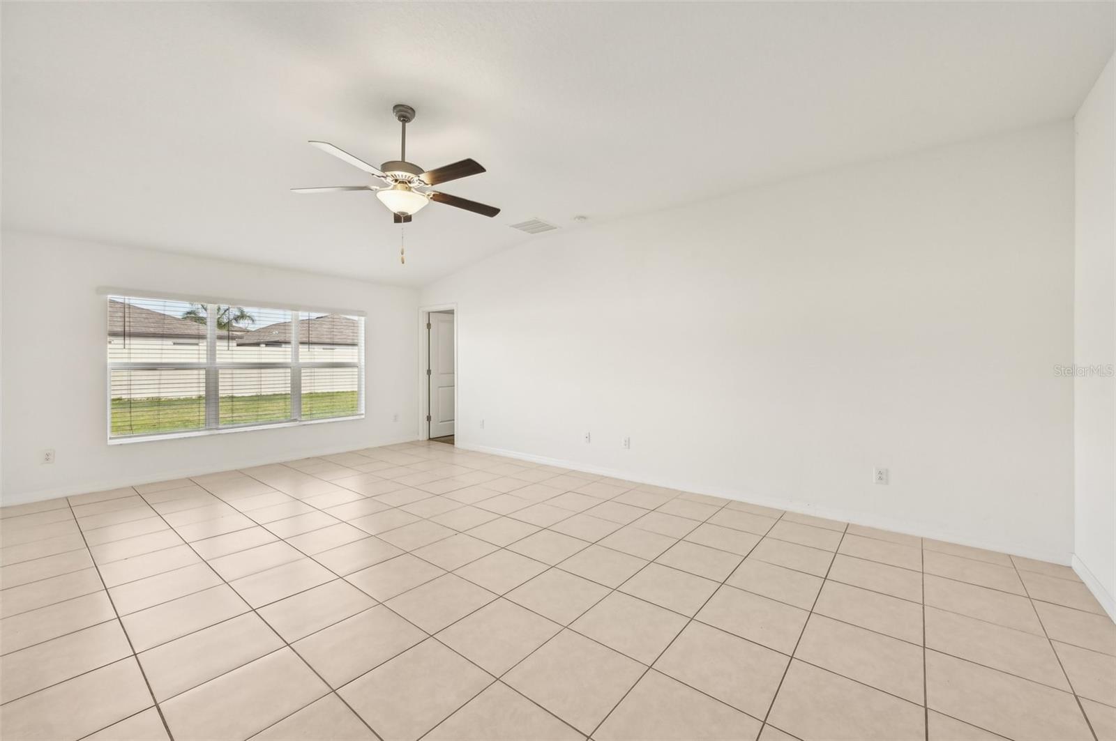 15709 HUNTER SPRINGS PL, SUN CITY CENTER, FL, 33573