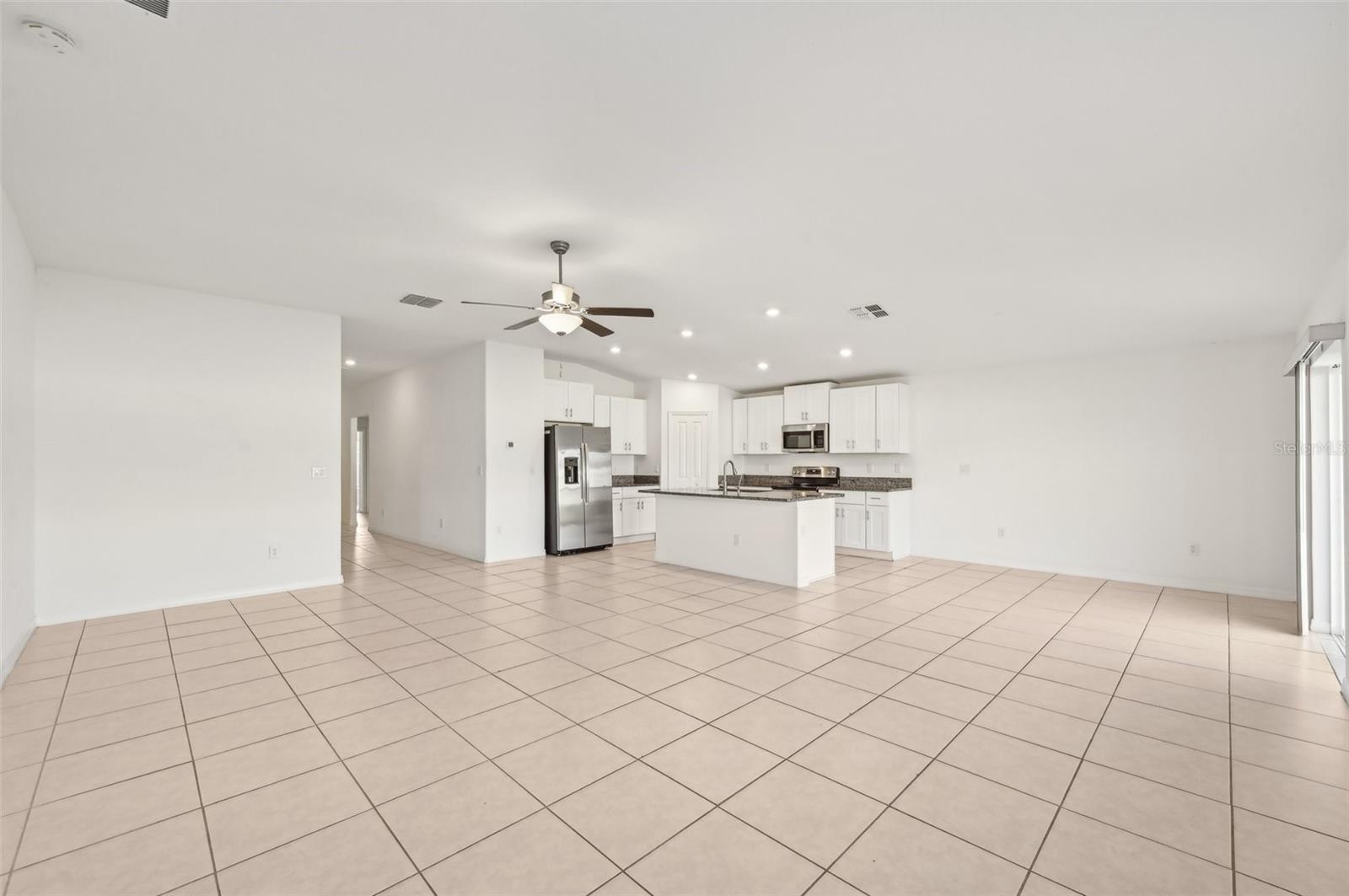 15709 HUNTER SPRINGS PL, SUN CITY CENTER, FL, 33573