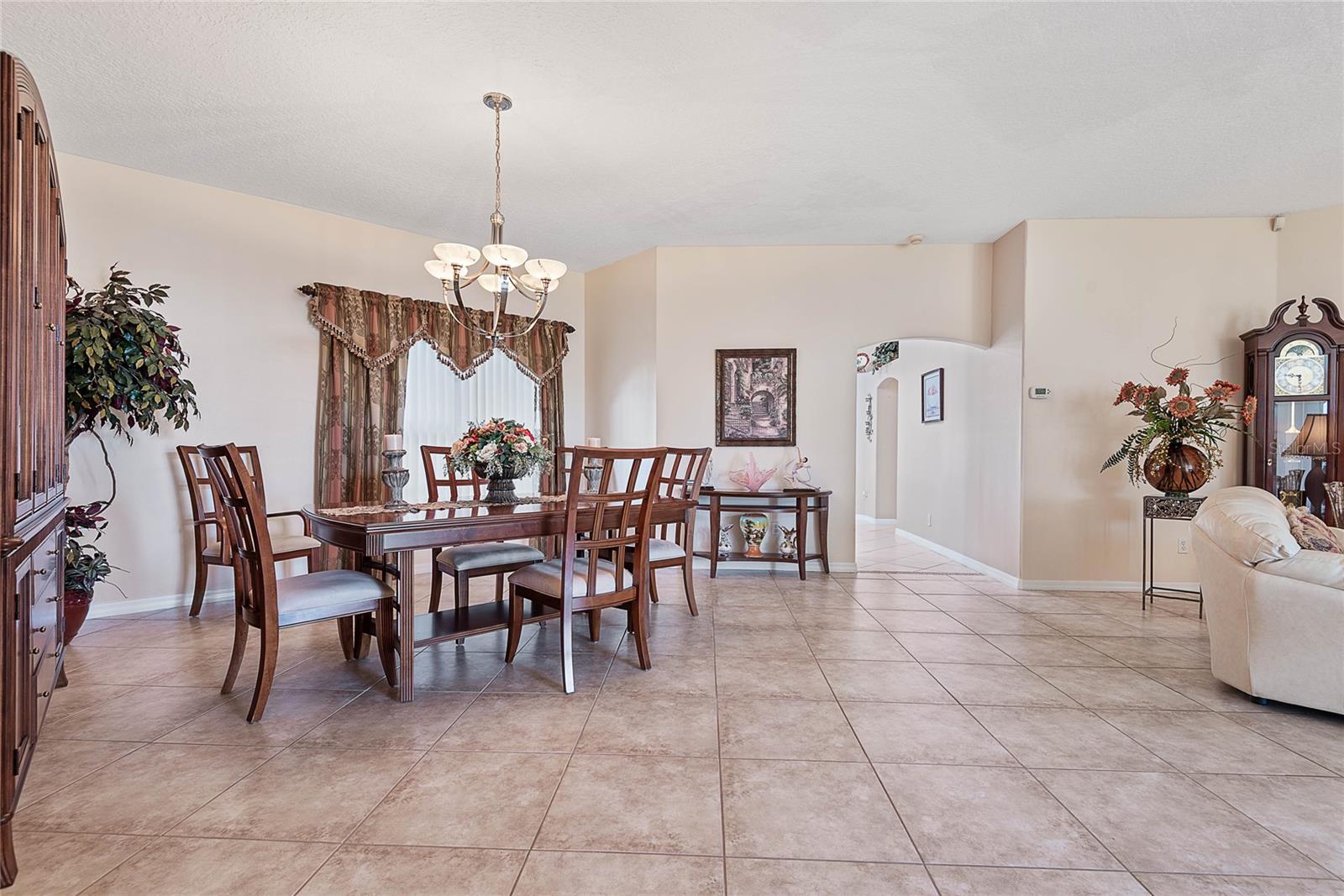 16 LONDON DR, PALM COAST, FL, 32137