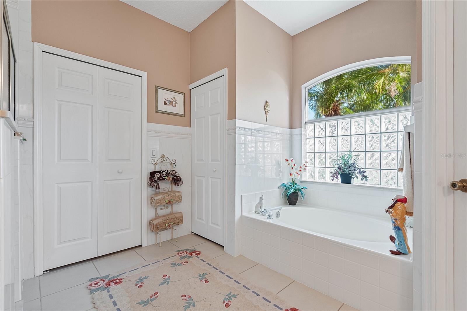 16 LONDON DR, PALM COAST, FL, 32137