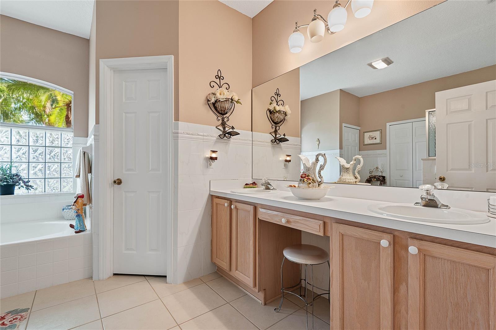 16 LONDON DR, PALM COAST, FL, 32137