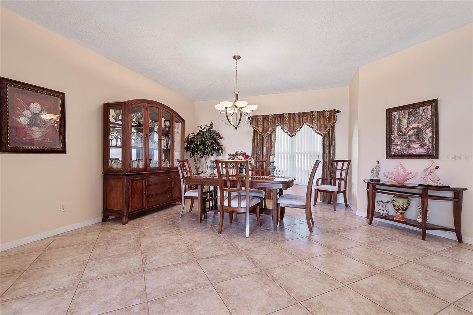 16 LONDON DR, PALM COAST, FL, 32137