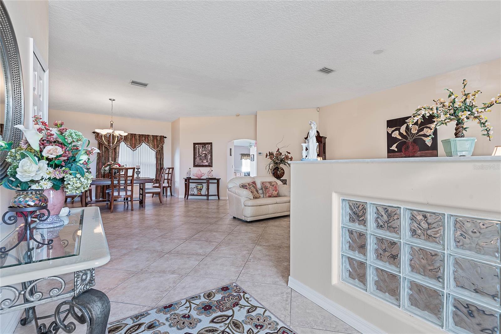 16 LONDON DR, PALM COAST, FL, 32137