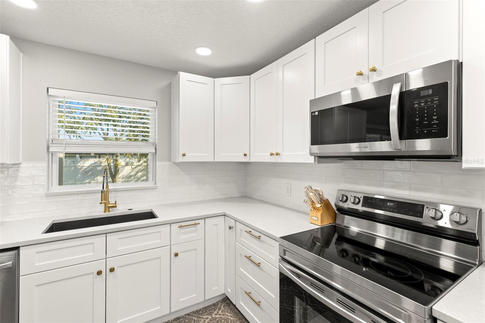 4601 W VILLA ROSA ST, TAMPA, FL, 33611