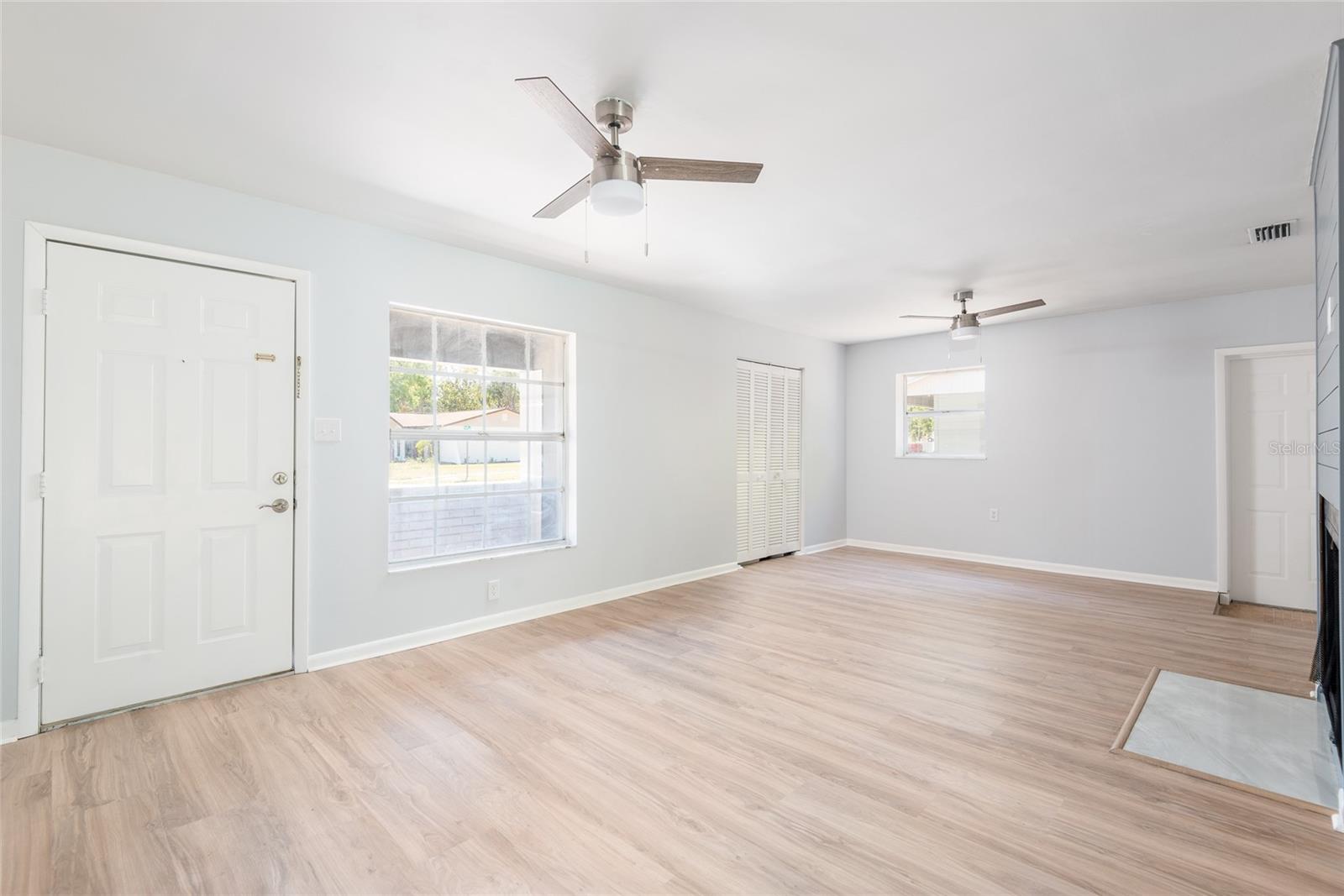 2104 VALLEYBROOK AVE, VALRICO, FL, 33594